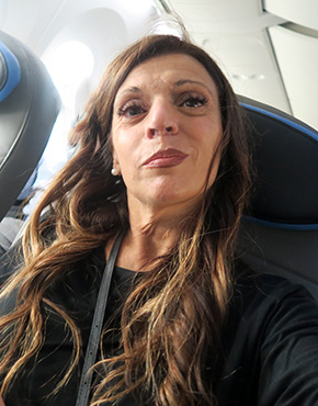 Laura Carbone | LaKarbons | Travel Blogger